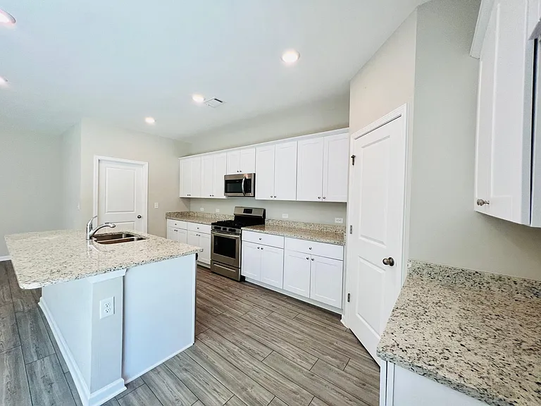 4307 Waxwing St — Photo 4