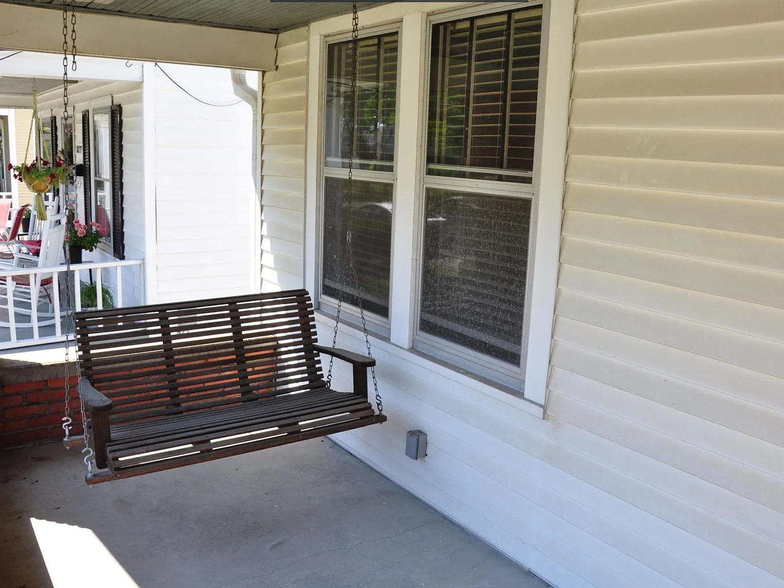 2 bed, 1.0 bath, 850 sqft, $1,495 — Photo 2