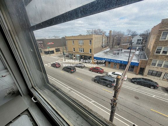 3rd image of 4654 N Elston Ave #C1