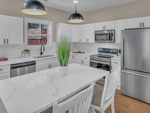 4th image of 36 Dorsey Blvd