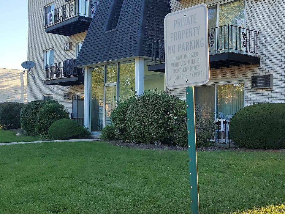 1st image of 12817 Carriage Ln Unit 7