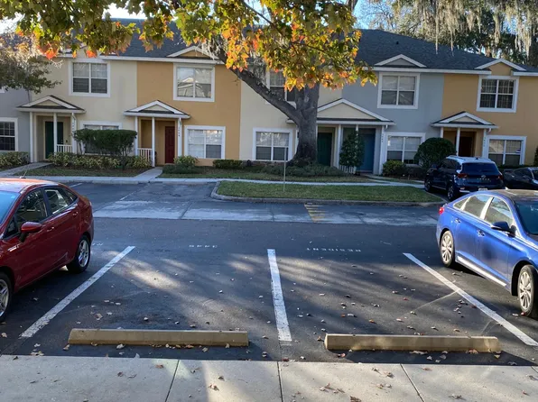 3445 High Hampton Cir, Tampa, FL 33610