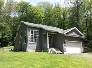 1460 Huntsville Rd, Shavertown, PA 18708