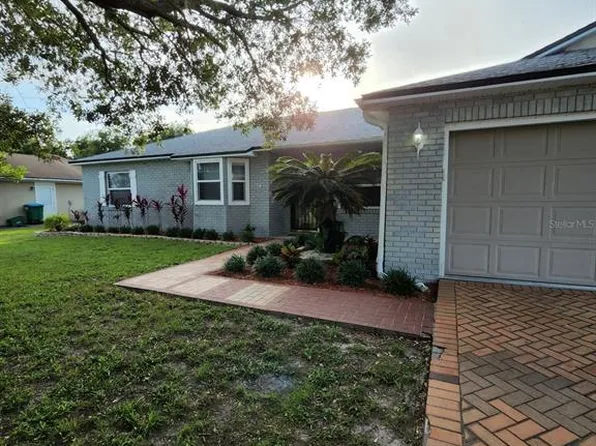 542 Blackstone Ave, Deltona, FL 32725