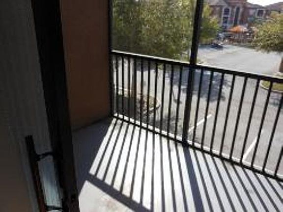5th image of 6177 Metrowest Blvd Unit 205