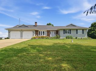 1132 Stony Point Rd, Dixon, IL 61021