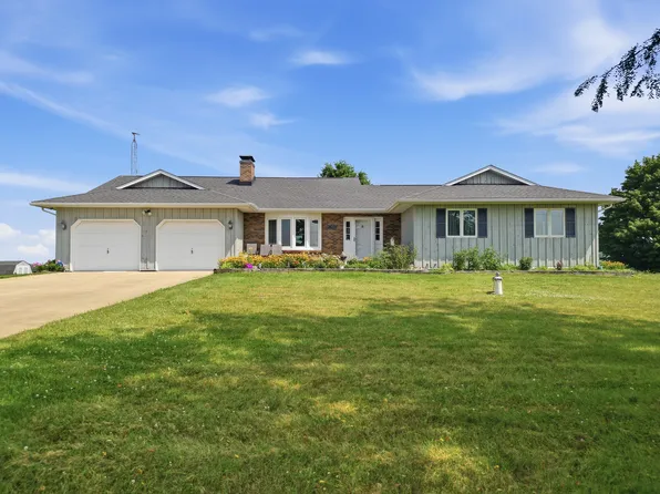 1132 Stony Point Rd, Dixon, IL 61021