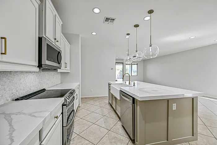 23862 W Gibson Ln — Photo 17