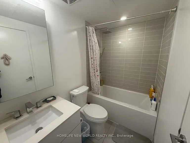 25 Richmond St E #320 — Photo 14