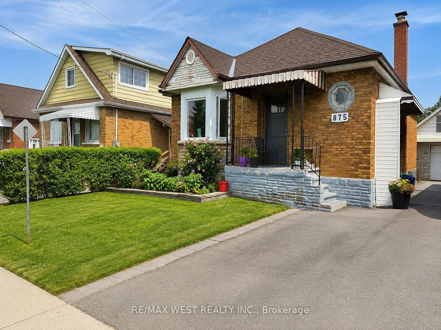 3 bed, $2,300 — Photo 1