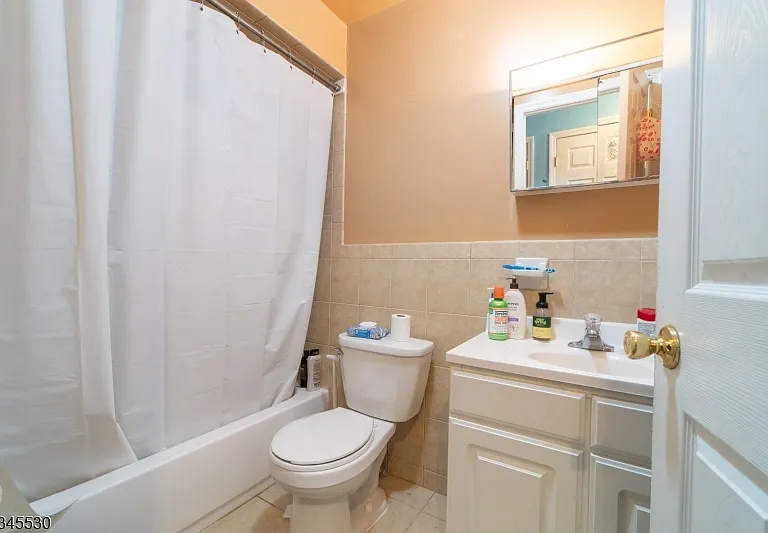 15-21 Oraton St #2 — Photo 6