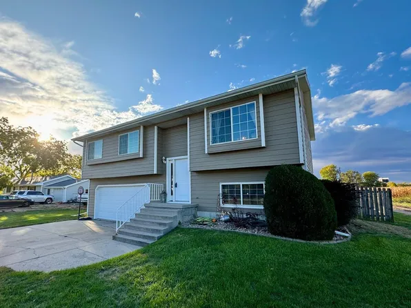 1119 Trail Dr, Gibbon, NE 68840
