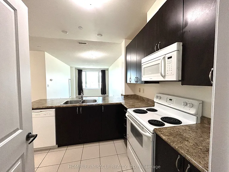 7400 Markham Rd #423 — Photo 10