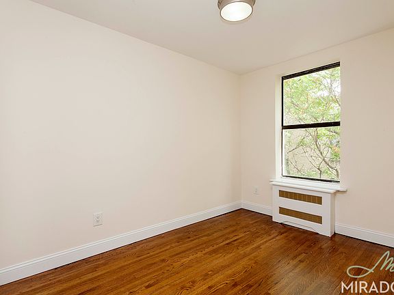 4th image of 1558 York Ave APT 5b