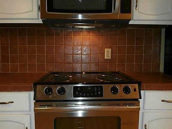 2nd image of 6401 Deihl Rd APT 905