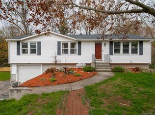63 Hollow Brook Rd, Windsor, CT 06095