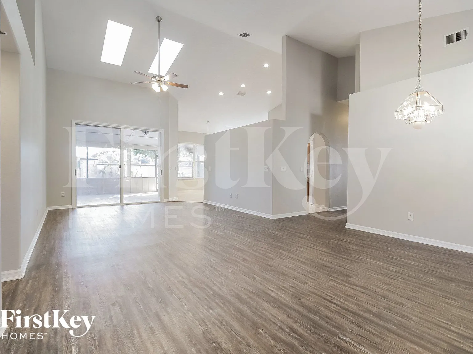 4 bed, 2.0 bath, 2377 sqft, $3,260 — Photo 2