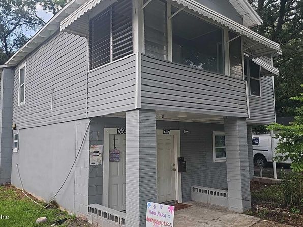 jacksonville-florida-441871649 picture