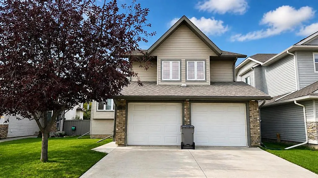 4 bed, 3.0 bath, 1252 sqft, $2,800 — Photo 1
