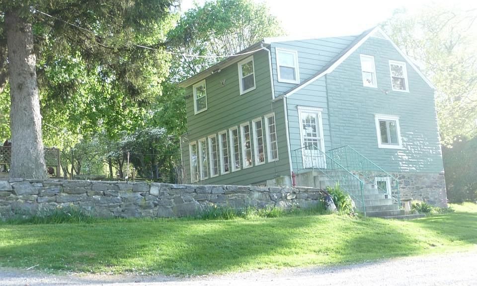 1027 Stone Hill Rd