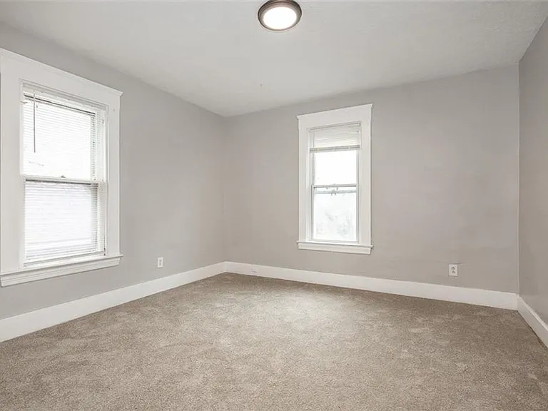 5614 Drake Ave — Photo 12