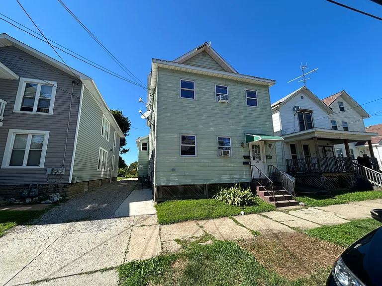 552 W 5th St #3 — Photo 14