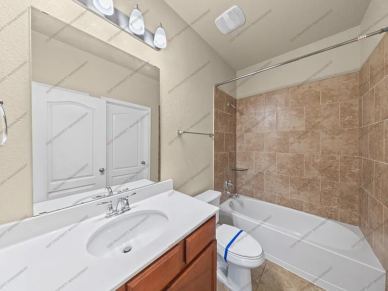 7605 Hickman St — Photo 17