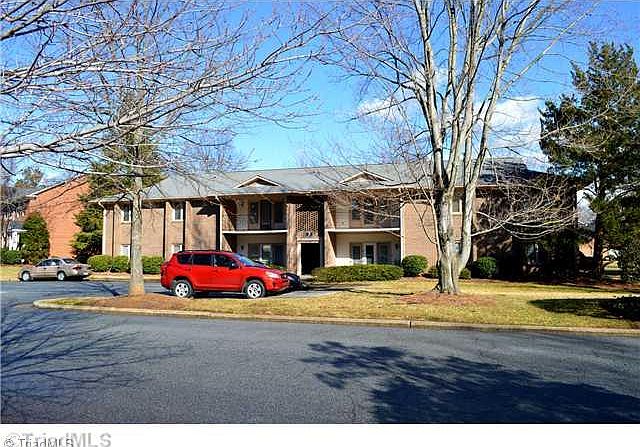 1st image of 8 Fountain Manor Dr Unit D
