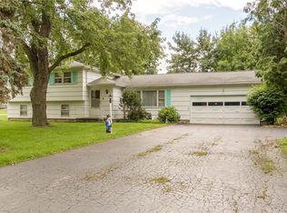 1169 Hatch Rd, Webster, NY 14580