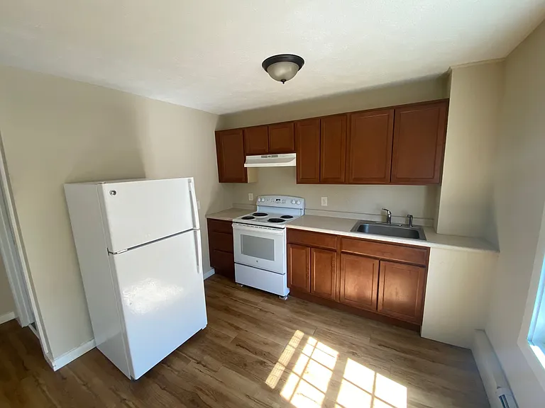 23 Sunapee St #4 — Photo 1