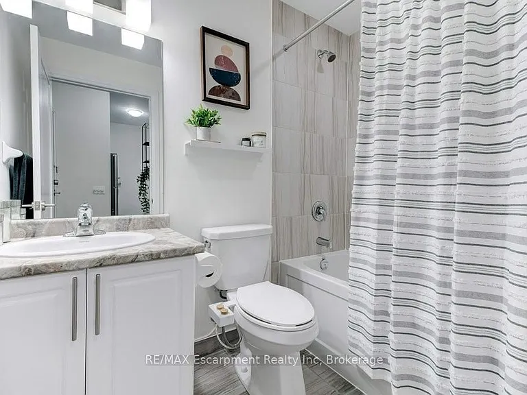 16 Concord Pl #123 — Photo 26