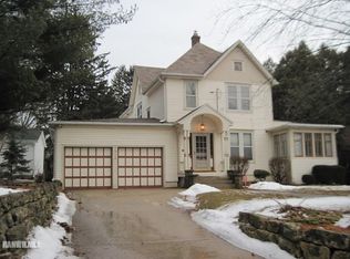1512 W Stephenson St, Freeport, IL 61032