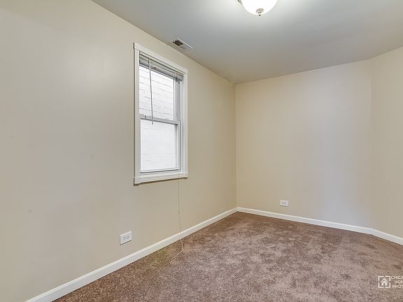 5th image of 835 N Marshfield Ave #2