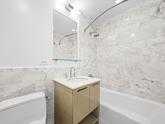 4th image of 49 E 34th St APT 6C