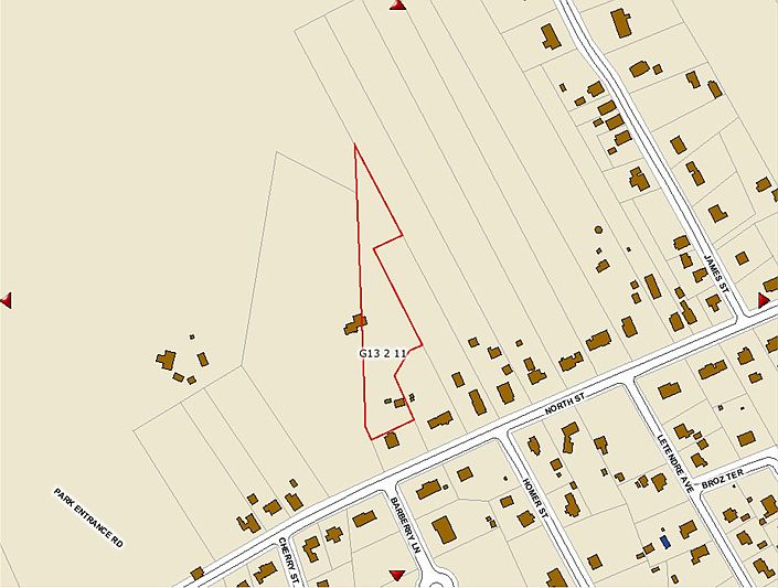 2nd image of 390 North St
