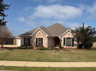 406 Bullock Cir, Richland, MS 39218