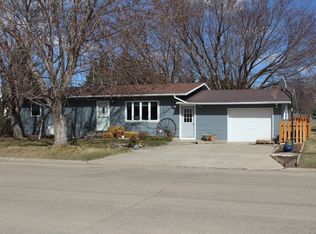222 N Harrington St, Ainsworth, NE 69210