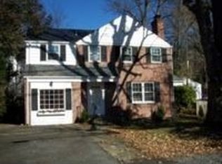 6205 Massachusetts Ave, Bethesda, MD 20816