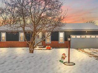 1407 Peachtree Dr, Valparaiso, IN 46383