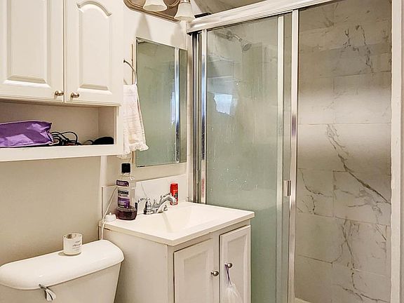 3rd image of 1154 W Morse Ave #2