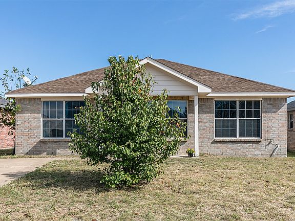 10525 Many Oaks Dr, Fort Worth, TX 76140 | Zillow