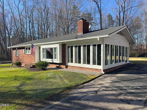 2nd image of 330 Hazelwood Dr