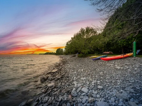 830 County Road 20, Prince Edward County, ON K0K 3L0