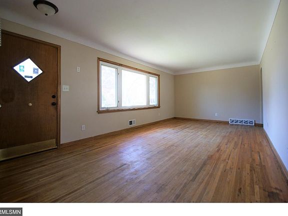2nd image of 1595 Montana Ave E