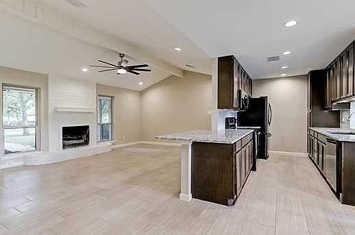 3rd image of 6007 Darkwood Dr