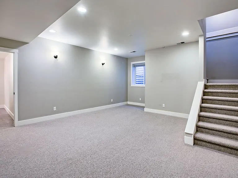 627 Laporte Ave — Photo 23