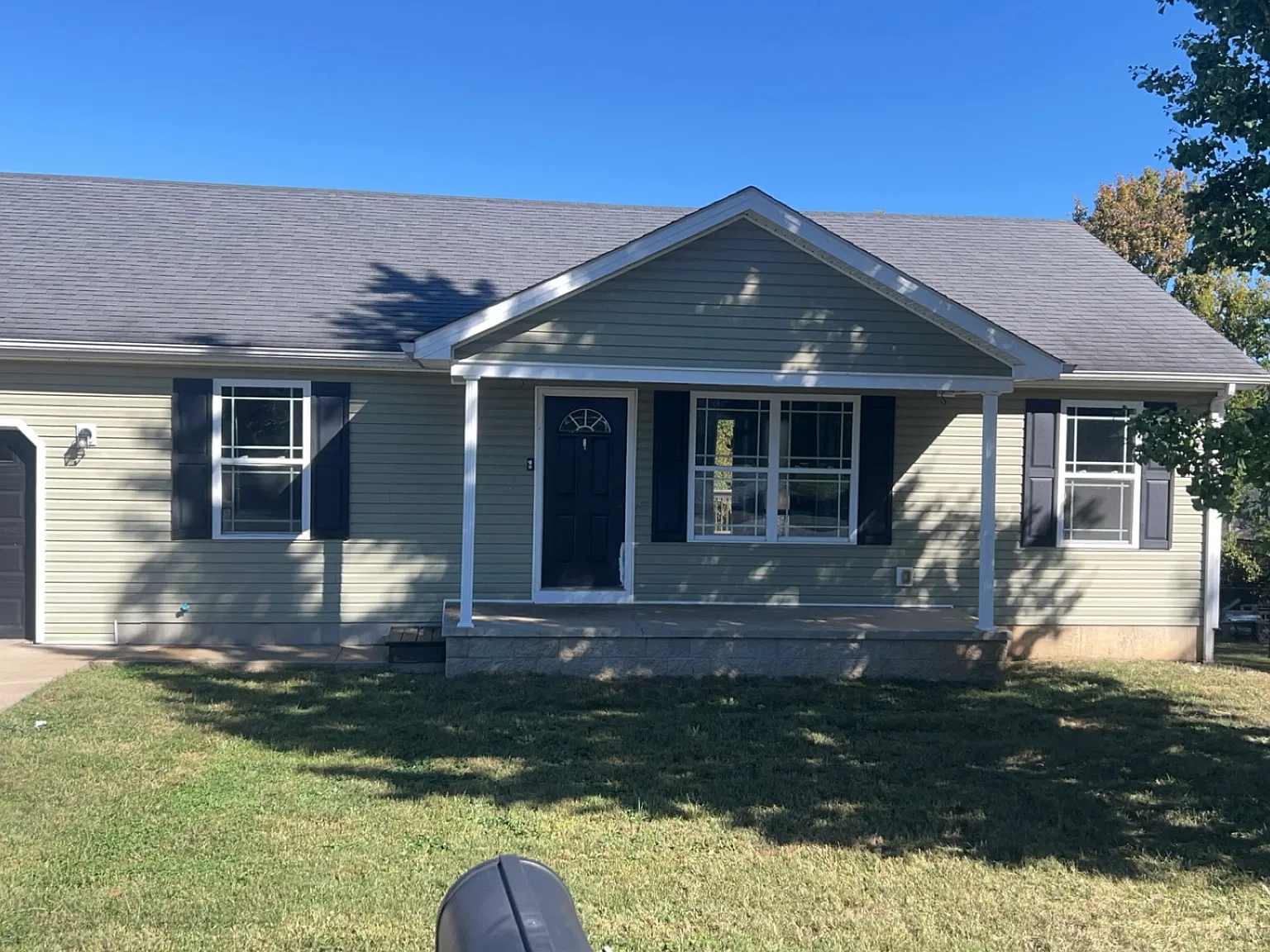 4 bed, 1340 sqft, $1,600 — Photo 1
