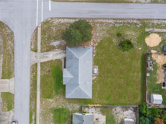 3rd image of 2865 Corrigan Dr