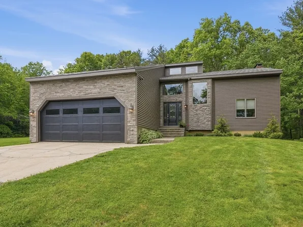 775 E Hill Rd, Oakham, MA 01068