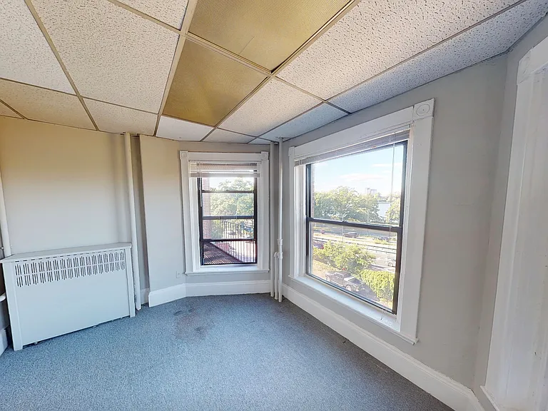 45-47 Baystate Rd — Photo 5